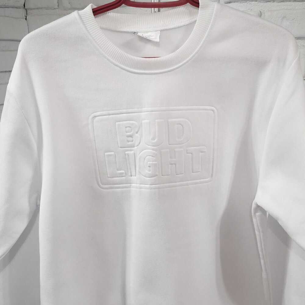Bud Light Ladies Size Small White Fleece Lined Straight Fit Sweatshirt